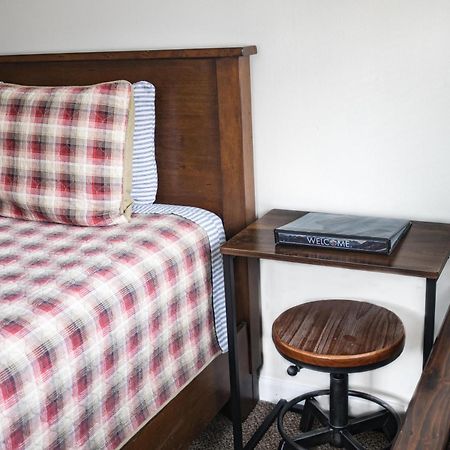 Mt Williamson Motel And Basecamp 独立城 外观 照片